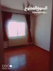  12 شقة للبيع طابق ثالث مع روف