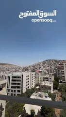  1 شقة للبيع في موقع حيوي ومميز غرب المدينة بمساحة مريحة وشقة عملية في وسط رفيديا