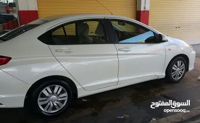  3 Honda City 2017 for sale.