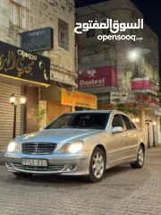  2 للبيع او البدل مرسيدس c220 اصل عمومي موديل 2006 بحالة ممتازه السعر 30 الف