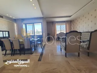  5 شقة باطلالة عالية للبيع في رجم عميش بمساحة بناء 270م