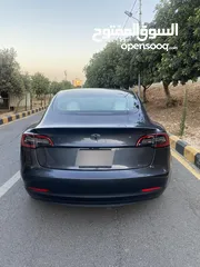  22 Tesla Model 3  موديل 2023 جمرك جديد  فحص أوتوسكور B+ بدفعة لا تقل عن 10 الاف دينار