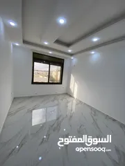  23 فيلا فخمة للبيع