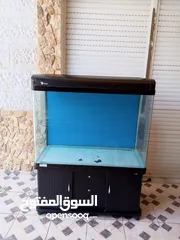  2 حوض سمك متر ب 80 سم مع قاعده بحاله جيده جدا