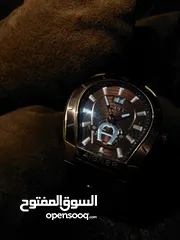  3 ساعات مميزه البيع