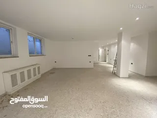  33 فيلا غير مفروشة للإيجار 950م2 ( Property 13431 ) سنوي فقط