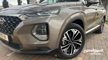  12 هونداي سنتافي موديل 2019 ترخيص 2018 دفع رباعي 4*4 اضافات مميزة جداً بدون فتحة
