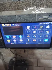  1 رسيفر تايجر T8 ultra HD استعمال شخصي  بحال الوكاله عليه اشتراكات 10 سنوات