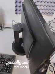  9 شاشة أسوس HD مع سماعات بسعر حرق وفي أغراض أخرى للبيع