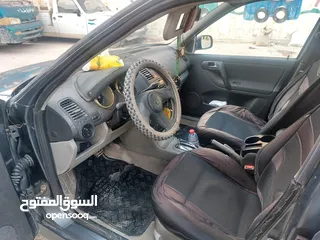  4 VW Polo 2001للبيع او البدل اوتوماتيك