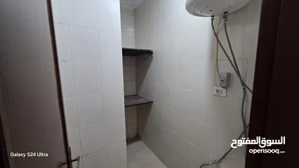  3 شقه فارغة للإيجار سوبر ديلوكس في الرابيه 167 م