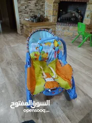  2 كرسي اطفال هزاز للجلوس والنوم