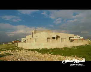  1 للبيع ارض مساحه 529 متر موقع مميز+عمار طابق واحد مساحه البناء 280 متر و مرخص على 4 طوابق على شارعين