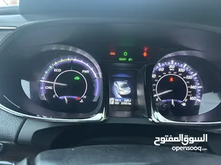  5 تيوتا افالون للبيع بحالة الوكالة