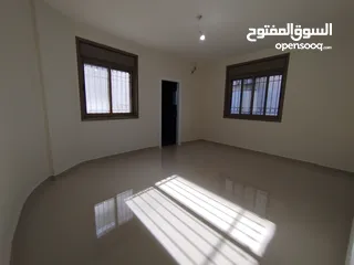  19 شقه مع حديقه للبيع