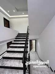  21 شقق فاخرة مميزة للبيع مساحات 190م و 180م الحي الشرقي شمال قصر العدل.