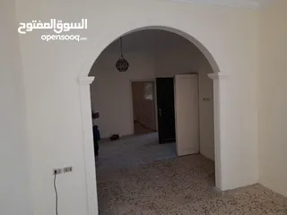  7 ارضي في شارع الاقصى مع حديقة للبيع