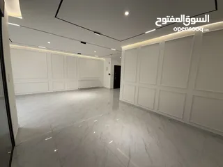  5 بالاقساط شقة طابق ارضي مساحة 200 م + 100 م ترس