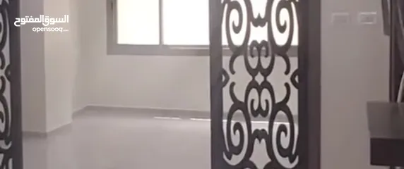  2 قطعتين ارض كاشفة باطلالة ثلاثية الجهات  في الجهة الغربية بيت وزن  بالقرب من فلل شقو ودونم اخرحدملعب