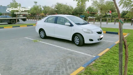  3 Toyota Yaris 2013