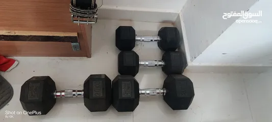  2 GYM EQUIPMENTS ( BENCH PRESS / DUMBLES / ROD / PLATES )