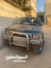  3 تويوتا هايلوكس