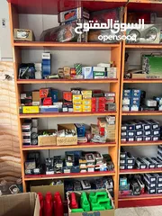  4 محل قطع سيارات للبيع كامل
