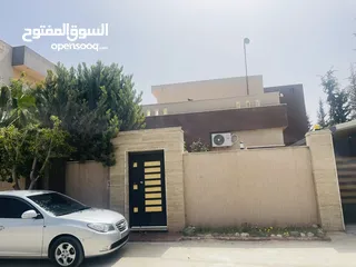  3 منزل للبيع  الموقع: بالقرب من مسجد باب السلام _ الرويمي_ عين زاره
