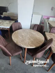  8 طاولات طعام مع 4 كراسي صناعة تركيا الاشكال المتوفرة مرفقة بالاعلان الكميه المتوفرة محدودة الارجل خشب