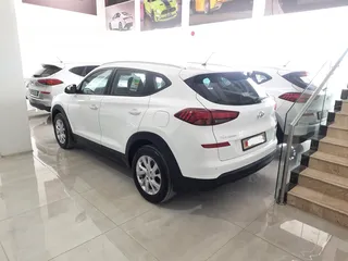  2 Hyundai Tucson 2020 for sale, White color, Agent maintained, First Owner, 2.0L