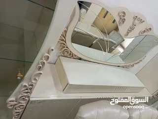  3 غرفه سفره 8 كراسي صناعة تركيه عده اللوان   شامل التوصيل داخل عمان