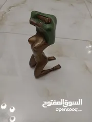  3 تمتال نحاس نادر