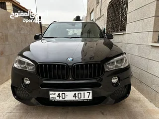  1 سيارة للبيع نوم بي ام X5 دبليو (BMW) /لون اسود موديل 2017