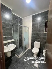  6 شقه فارغه فاخره للإيجار الجندويل  ، 130 متر