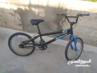  6 بسكلتين جنط 26وجنط20 شصي طويل استعمال 3اشهر