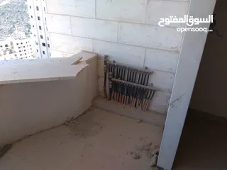  14 شقه سكنيه للبيع في حي الطيره