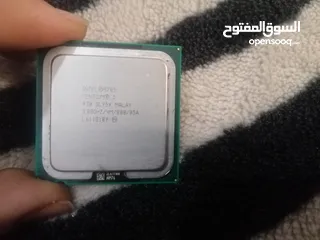  1 معالج intel Pentium D