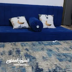  3 مجلس عربي مع السجادة،6 فرشات و6مساند و6مراكي، مستعمل شبه جديد استعمال عرسان