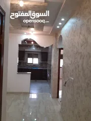  4 شقة في المحدود الشرقي للبيع
