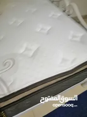  7 سرير حديد مع فرشه و سجاده وبرداي