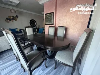  9 غرفة سفره للبيع مع امكانيه شراء كل قطعة لوحدها وكورنر تفصل استعمال خفيف وطقم كنب نفس فرش السفره