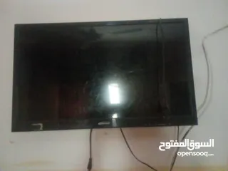  1 شاشه. تلفزيون 33بوصه