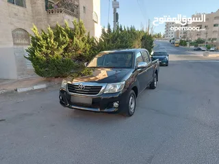  4 بكب تويوتا هايلوكس 2013 لون اسود وارد المركزيه بحالة ممتازة جدا للبيع