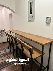  1 Bar table with 5 chairs طاولة بار مع 5 كراسي