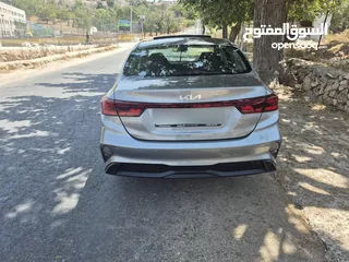  25 كيا سيراتو 2021 دهان الشركة الأصلي السيارة بحالة الشركة داخلية بوضع ممتاز جدا