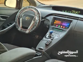  12 تويوتا بريوس