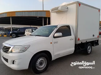  2 Toyota Hilux V4 2.7L(Meat fridge) Model2014