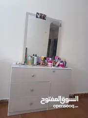  2 غرفة نوم للبيع لامينيت تركي بحاله ممتازه استعمال اقل من شهرين