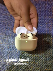  3 سماعات Apple Airpods