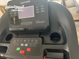  2 للبيع جهاز سير كهربائي (treadmill) من murtisol الجهاز شبه جديد.